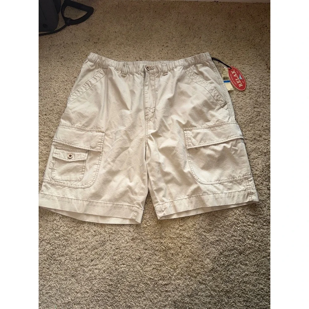 Tommy Bahama Relax The New Largo Cargo Shorts Shoreline Beige Mens XL TR8020 NWT